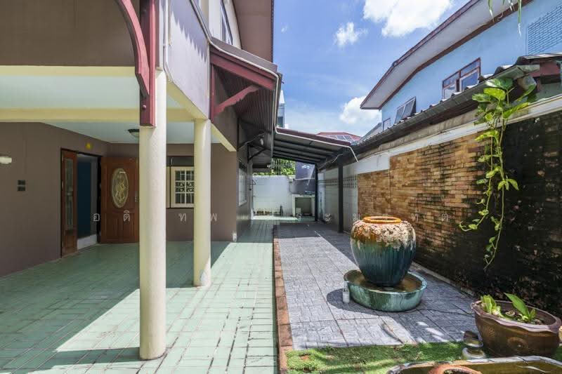 บ้านลาดพร้าว 48 แยก 28, Bangkok, ลาดพร้าว, Samsen Nok, Huai Khwang, Bangkok, 3 Bedrooms, 150 sqm, Single Detached House For Sale, by อดิเทพ ภระมรทัต, 500528594 - DDproperty.com