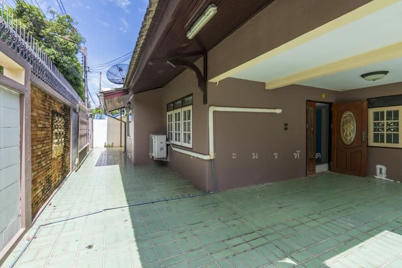บ้านลาดพร้าว 48 แยก 28, Bangkok, ลาดพร้าว, Samsen Nok, Huai Khwang, Bangkok, 3 Bedrooms, 150 sqm, Single Detached House For Sale, by อดิเทพ ภระมรทัต, 500528594 - DDproperty.com