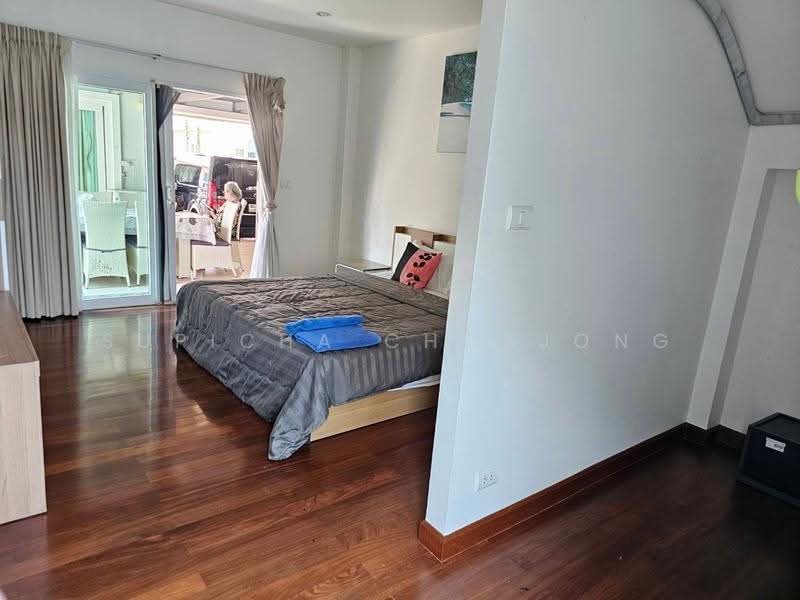 Seabreeze Villa Pattaya, Chon Buri (Pattaya), ถนนสุขุมวิท, Bang Lamung, Bang Lamung (Pattaya), Chon Buri (Pattaya), 4 Bedrooms, 250 sqm, Villa For Sale, by Supicha Chorjong, 500528631 - DDproperty.com