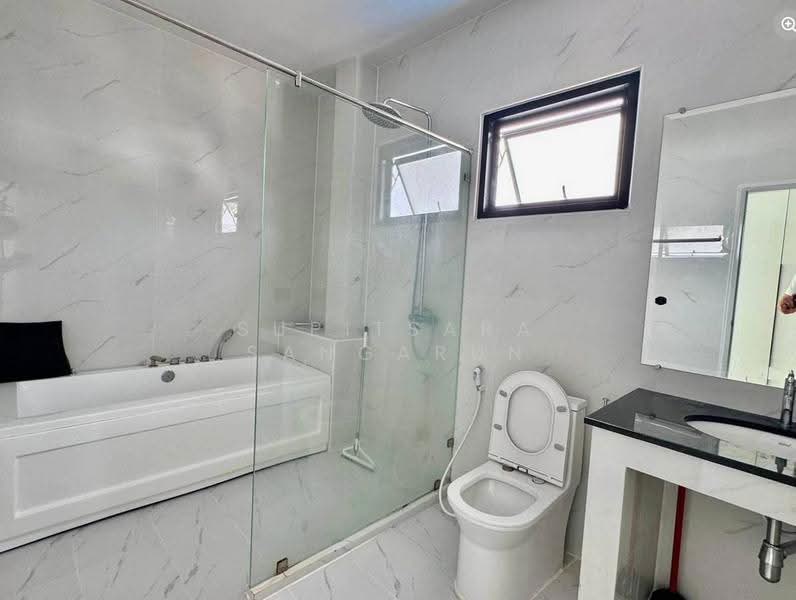 Chokchai Village 9, Chon Buri (Pattaya), Bang Lamung, Bang Lamung (Pattaya), Chon Buri (Pattaya), 5 Bedrooms, 300 sqm, Townhouse For Rent, by Supitsara Sangarun, 500528633 - DDproperty.com