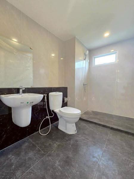 เทรนดี้ ธารา รามคำแหง, Bangkok, Saphan Sung, Bangkok, 4 Bedrooms, 160 sqm, Single Detached House For Sale, by Kriengkrai, 500528651 - DDproperty.com