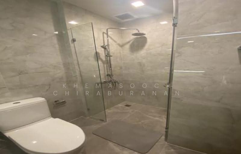 Noble Around Sukhumvit 33, Bangkok, 17 Soi Sukhumvit 33, Khlong Tan Nua, Watthana, Bangkok, 2 Bedrooms, 60 sqm, Condo For Rent, by Khemasooch Chiraburanan, 500528688 - DDproperty.com