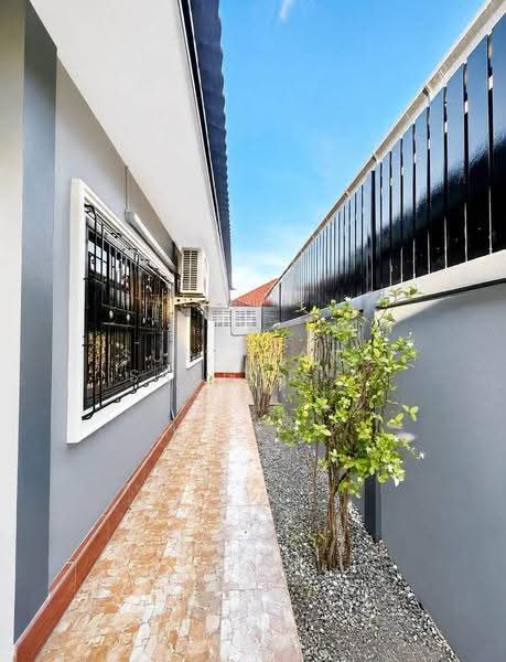 3-BR House, Chon Buri (Pattaya), Nong Pru, Bang Lamung (Pattaya), Chon Buri (Pattaya), 3 Bedrooms, 264 sqm, Single Detached House For Rent, by Supitsara Sangarun, 500528697 - DDproperty.com