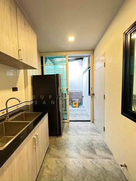 Chokchai Village 9, Chon Buri (Pattaya), Bang Lamung, Bang Lamung (Pattaya), Chon Buri (Pattaya), 2 Bedrooms, 141 sqm, Townhouse For Rent, by Supitsara Sangarun, 500528738 - DDproperty.com