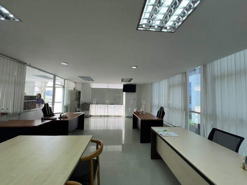 ให้เช่าอาคารสำนักงาน 8 ชั้น ตรงข้ามซีคอนสแควร์ ใกล้ถนนศรีนครินทร์, Bangkok, Nong Bon, Prawet, Bangkok, , 1,100 sqm, Office Space For Rent, by Nest Property Partner Co., Ltd., 500528788 - DDproperty.com
