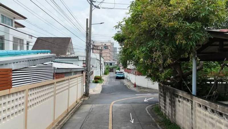 บ้านเดี่ยวและที่ดิน ถ.ลาดพร้าว ซ.35 แขวงลาดยาว เขตจตุจักร จ.กรุงเทพมหานคร 10900, Bangkok, ลาดพร้าว, Lat Yao, Chatuchak, Bangkok, 3 Bedrooms, 1 sqm, Single Detached House For Sale, by คุณณัฐธนิน โยธินอุปไมย (เน็ท), 500528794 - DDproperty.com