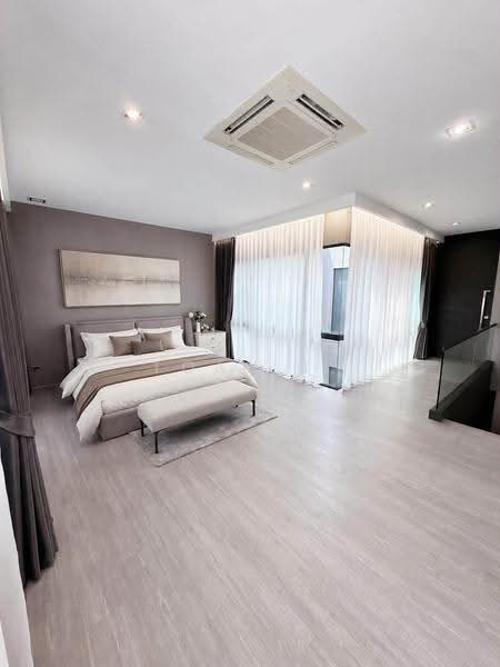 Landmark Ekamai-Ramindra, Bangkok, Sukhonthasawat Road, Lat Phrao, Bangkok, 3 Bedrooms, 224 sqm, Townhouse For Rent, by TOAH T., 500528831 - DDproperty.com