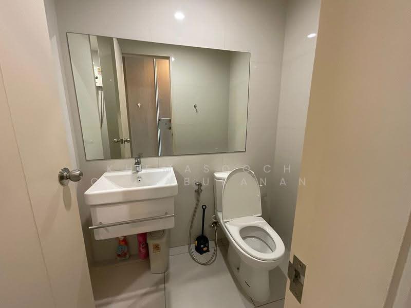 Life Asoke, Bangkok, Asoke-Dindang Road, Bang Kapi, Huai Khwang, Bangkok, 2 Bedrooms, 55 sqm, Condo For Rent, by Khemasooch Chiraburanan, 500528860 - DDproperty.com