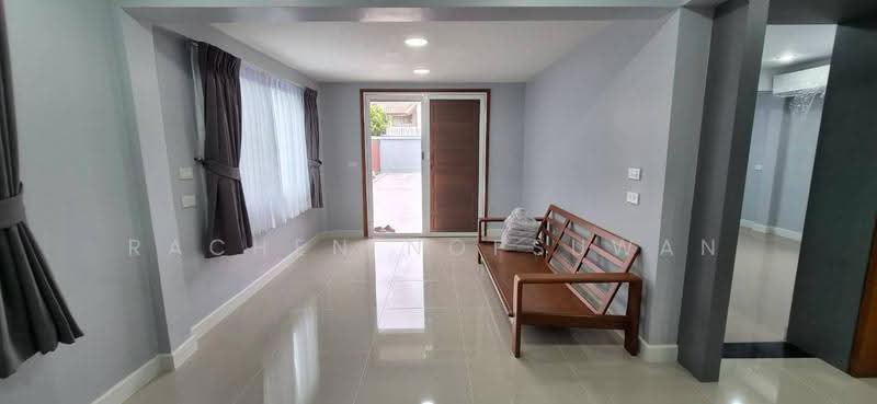 Sammakon Ramkhamhaeng, Bangkok, Ramkhamhaeng Road, Saphan Sung, Bangkok, 4 Bedrooms, 200 sqm, Single Detached House For Rent, by Rachen Nopsuwan, 500528867 - DDproperty.com