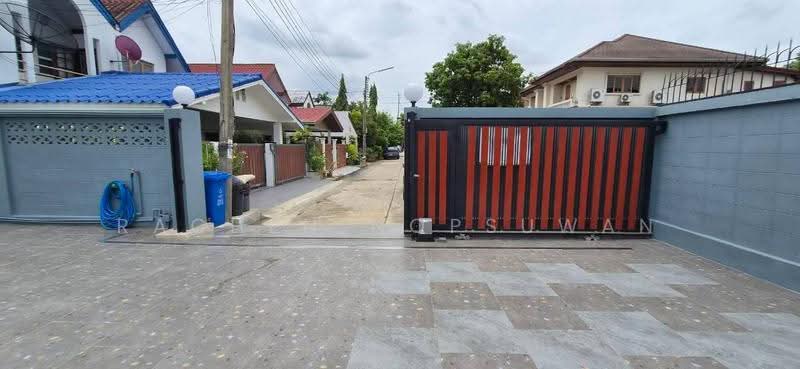 Sammakon Ramkhamhaeng, Bangkok, Ramkhamhaeng Road, Saphan Sung, Bangkok, 4 Bedrooms, 200 sqm, Single Detached House For Rent, by Rachen Nopsuwan, 500528867 - DDproperty.com