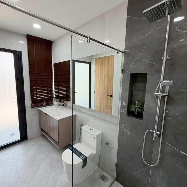 Preecha Ram 3 - Rat Phatthana, Bangkok, Saphan Sung, Bangkok, 4 Bedrooms, 453 sqm, Single Detached House For Sale, by AJHOMECENTER - คุณบู้, 500528943 - DDproperty.com
