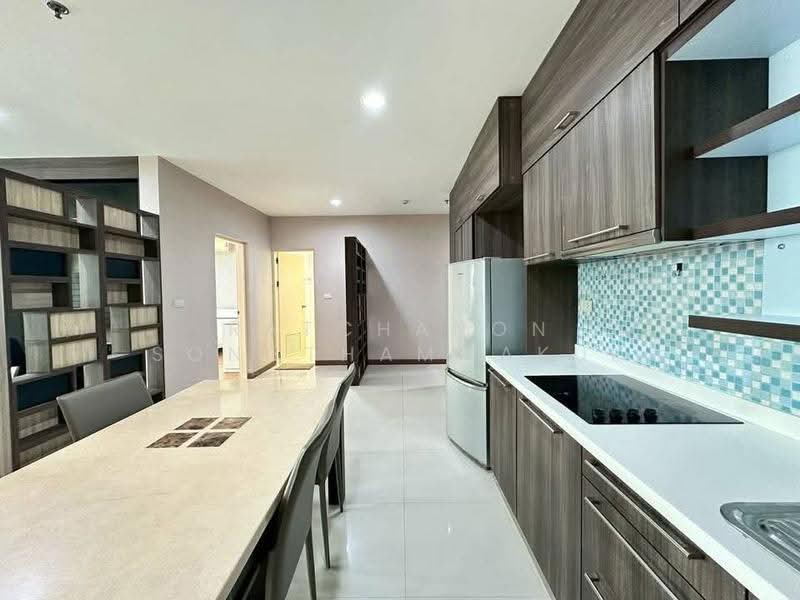 St Louis Grand Terrace : เซ็นต์ห ลุยส์ แกรนด์ เทอเรส, กรุงเทพ, ซอย สาทร 11 S Sathon Rd, ยานนาวา, สาทร, กรุงเทพ, 105 ตร.ม., คอนโด ให้เช่า, โดย Ratchanon Songthammakul, 500529010 - DDproperty.com