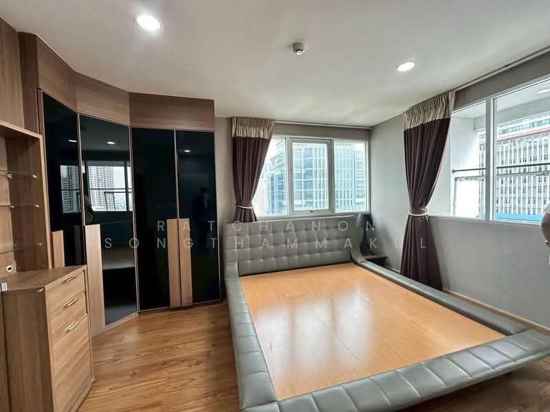 St Louis Grand Terrace : เซ็นต์ห ลุยส์ แกรนด์ เทอเรส, กรุงเทพ, ซอย สาทร 11 S Sathon Rd, ยานนาวา, สาทร, กรุงเทพ, 105 ตร.ม., คอนโด ให้เช่า, โดย Ratchanon Songthammakul, 500529010 - DDproperty.com