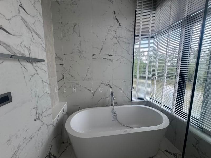 5-BR House, Surat Thani, Wat Pradu, Muang Surat Thani, Surat Thani, 5 Bedrooms, 600 sqm, Single Detached House For Sale, by Valen Lokunpai , 500529018 - DDproperty.com