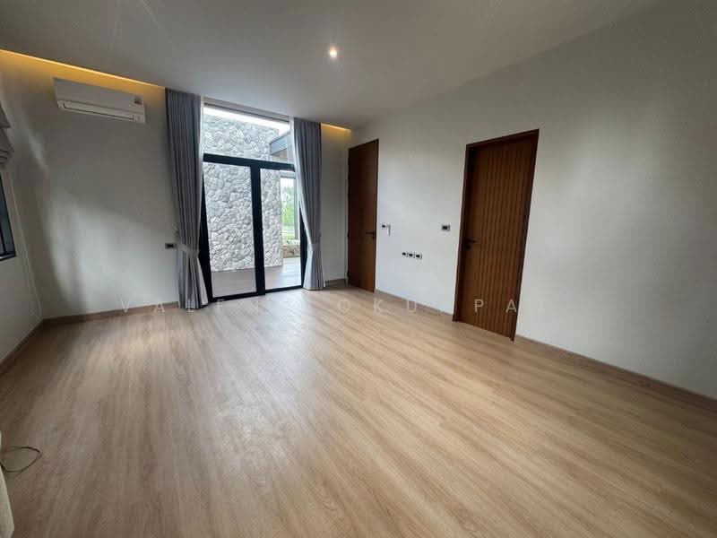 5-BR House, Surat Thani, Wat Pradu, Muang Surat Thani, Surat Thani, 5 Bedrooms, 600 sqm, Single Detached House For Sale, by Valen Lokunpai , 500529018 - DDproperty.com
