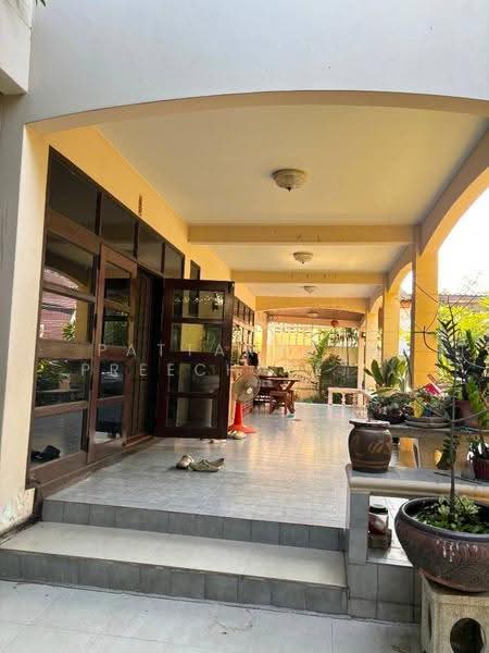 4-BR House, Bangkok, Hua Mak, Bang Kapi, Bangkok, 4 Bedrooms, 445 sqm, Single Detached House For Sale, by Pattarapon Preechalertpiriya, 500529046 - DDproperty.com