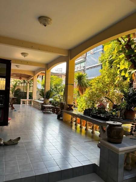 4-BR House, Bangkok, Hua Mak, Bang Kapi, Bangkok, 4 Bedrooms, 445 sqm, Single Detached House For Sale, by Pattarapon Preechalertpiriya, 500529046 - DDproperty.com