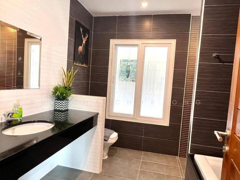 Seabreeze Villa Pattaya, Chon Buri (Pattaya), ถนนสุขุมวิท, Bang Lamung, Bang Lamung (Pattaya), Chon Buri (Pattaya), 4 Bedrooms, 250 sqm, Villa For Sale, by Supicha Chorjong, 500529075 - DDproperty.com
