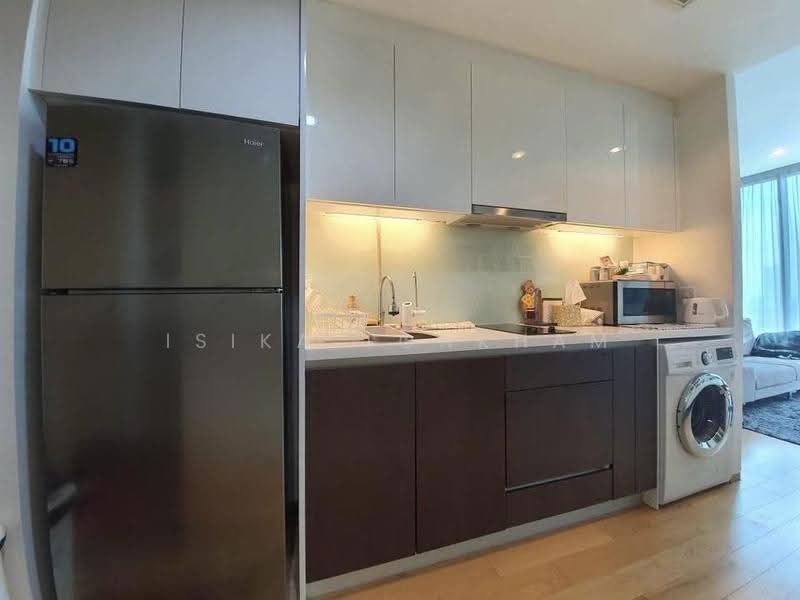 The Breeze Narathiwas, Bangkok, 198 Narathiwat Ratchanakarin Road, Chong Nonsi, Yan Nawa, Bangkok, 1 Bedroom, 45 sqm, Condo For Rent, by Isika Tonkham, 500529158 - DDproperty.com