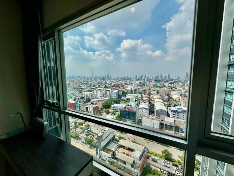 Life Ratchadapisek, Bangkok, 279 Ratchadapisaek Road, Huai Khwang, Bangkok, 2 Bedrooms, 56 sqm, Condo For Sale, by Ratchanon Songthammakul, 500529186 - DDproperty.com