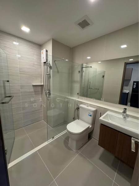 Life Phahon-Ladprao, Bangkok, 996 Phahonyothin Road, Jom Phon, Chatuchak, Bangkok, 1 Bedroom, 29 sqm, Condo For Rent, by Ratchanon Songthammakul, 500529217 - DDproperty.com