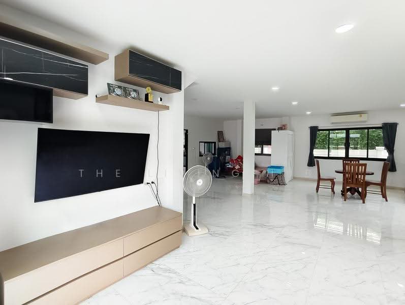 หมู่บ้านศิริถาวร อ้อมใหญ่, Nakhon Pathom, Om Yai, Sam Phran, Nakhon Pathom, 3 Bedrooms, 280 sqm, Single Detached House For Sale, by THE LIVING HUB, 500529220 - DDproperty.com