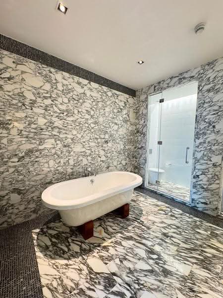The Ritz-Carlton Residences, Bangkok, 114 Narathiwat Ratchanakarin Road, Silom, Bang Rak, Bangkok, 2 Bedrooms, 145 sqm, Condo For Sale, by Thanachot Khantigamongun, 500529259 - DDproperty.com