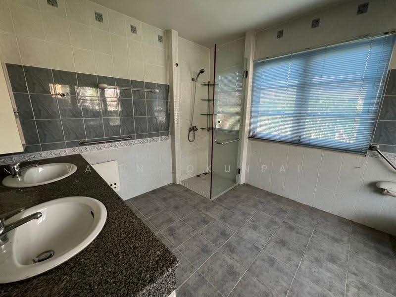 undefined, Chon Buri (Pattaya), Nong Pru, Bang Lamung (Pattaya), Chon Buri (Pattaya), 3 Bedrooms, 240 sqm, Single Detached House For Sale, by Valen Lokunpai , 500529328 - DDproperty.com