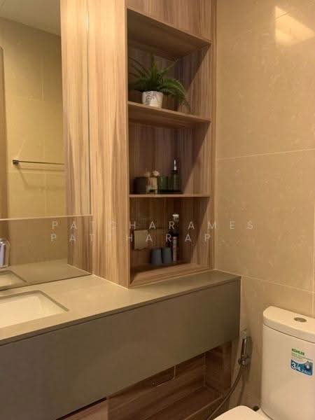 The Esse Asoke, Bangkok, 333 Soi Sukhumvit 21, Sukhumvit Road, Khlongtoei Nua, Watthana, Bangkok, 1 Bedroom, 37 sqm, Condo For Rent, by Patcharames Pattharapornviboon, 500529360 - DDproperty.com