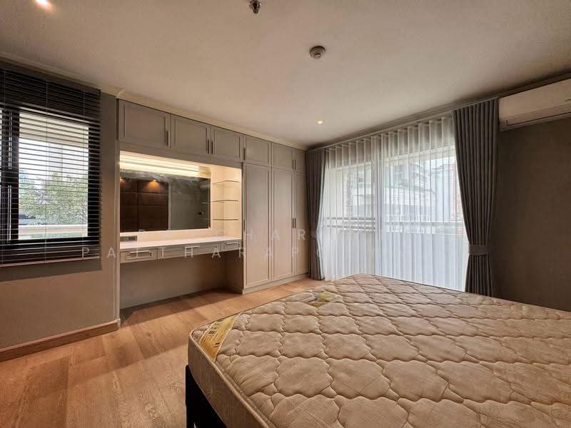 Baan Suanpetch, Bangkok, 18 Soi Sukhumvit 39, Khlong Tan Nua, Watthana, Bangkok, 2 Bedrooms, 136 sqm, Condo For Rent, by Patcharames Pattharapornviboon, 500529367 - DDproperty.com