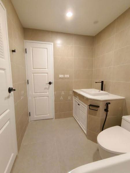 Sukhumvit Plus, Bangkok, 1414 Sukhumvit Plus 2 Alley, Phra Kanong, Khlong Toei, Bangkok, 2 Bedrooms, 64 sqm, Condo For Rent, by Patcharames Pattharapornviboon, 500529396 - DDproperty.com