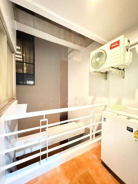The Prime Suites, Bangkok, 17 Sukhumvit Soi 18, Khlong Toei, Bangkok, 1 Bedroom, 35 sqm, Condo For Rent, by Vinai Wattana, 500529417 - DDproperty.com