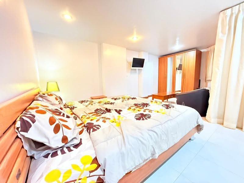 The Prime Suites, Bangkok, 17 Sukhumvit Soi 18, Khlong Toei, Bangkok, 1 Bedroom, 35 sqm, Condo For Rent, by Vinai Wattana, 500529417 - DDproperty.com