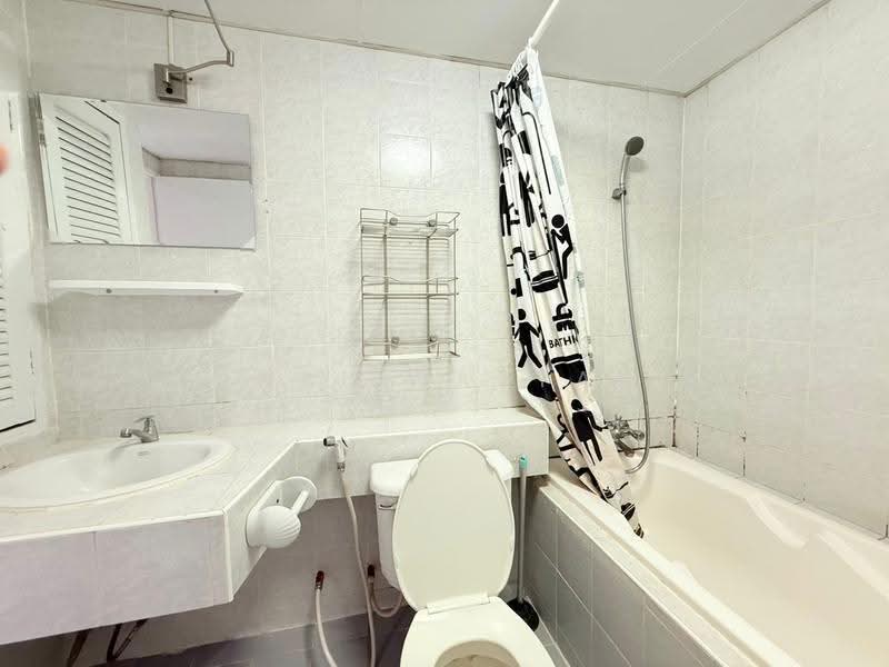 The Prime Suites, Bangkok, 17 Sukhumvit Soi 18, Khlong Toei, Bangkok, 1 Bedroom, 35 sqm, Condo For Rent, by Vinai Wattana, 500529417 - DDproperty.com