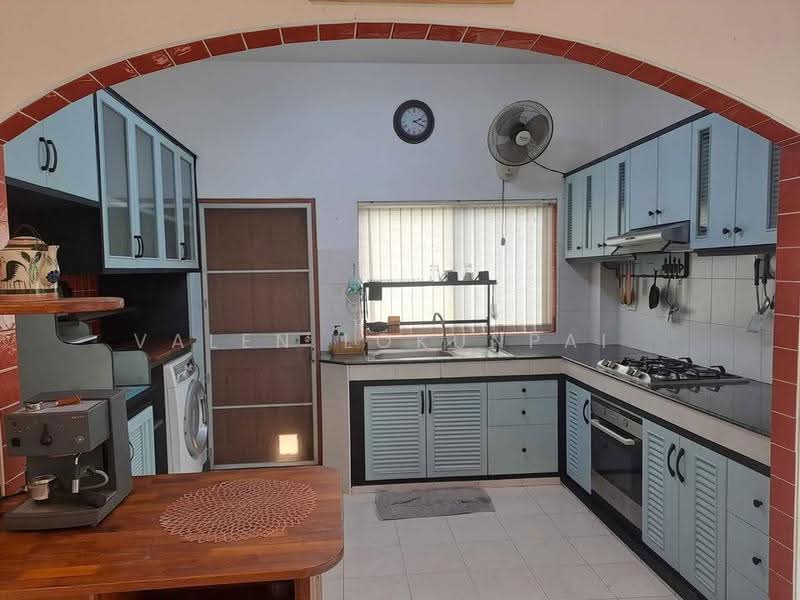 3-BR House, Prachuap Khiri Khan, Hua Hin, Prachuap Khiri Khan, 3 Bedrooms, 150 sqm, Single Detached House For Sale, by Valen Lokunpai , 500529435 - DDproperty.com