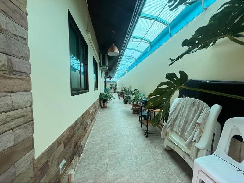 3-BR House, Chon Buri (Pattaya), Huai Yai, Bang Lamung (Pattaya), Chon Buri (Pattaya), 3 Bedrooms, 550 sqm, Single Detached House For Sale, by Valen Lokunpai , 500529574 - DDproperty.com