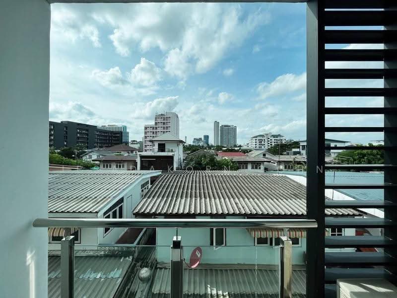 Chateau In Town Ratchada 20-2, Bangkok, รัชดาภิเษก ถนนสุทธิสารวินิจฉัย, Samsen Nok, Huai Khwang, Bangkok, 1 Bedroom, 25 sqm, Condo For Sale, by Jesadakorn Cohn, 500529635 - DDproperty.com