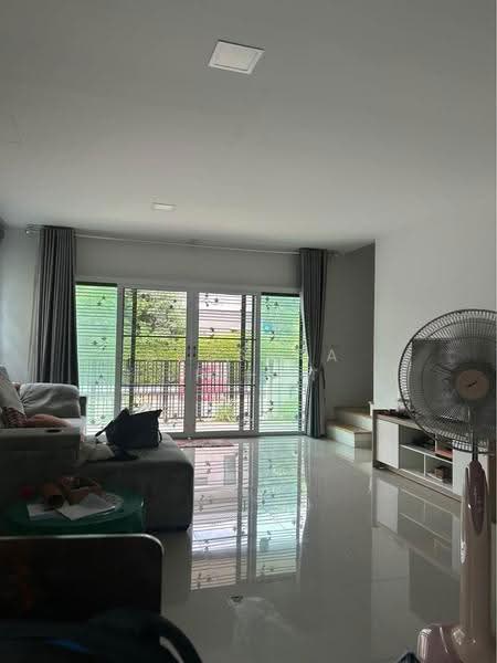 Pruksa Ville 92 Onnut-Suvarnabhumi, Samut Prakan, Soi Ladkrabang 14/1, Ladkrabang Road, Rachathewa, Bang Plee, Samut Prakan, 3 Bedrooms, 204 sqm, Single Detached House For Sale, by Bussara Sri-At, 500529641 - DDproperty.com