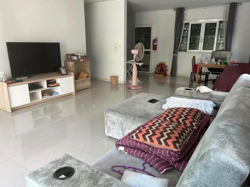 Pruksa Ville 92 Onnut-Suvarnabhumi, Samut Prakan, Soi Ladkrabang 14/1, Ladkrabang Road, Rachathewa, Bang Plee, Samut Prakan, 3 Bedrooms, 204 sqm, Single Detached House For Sale, by Bussara Sri-At, 500529641 - DDproperty.com