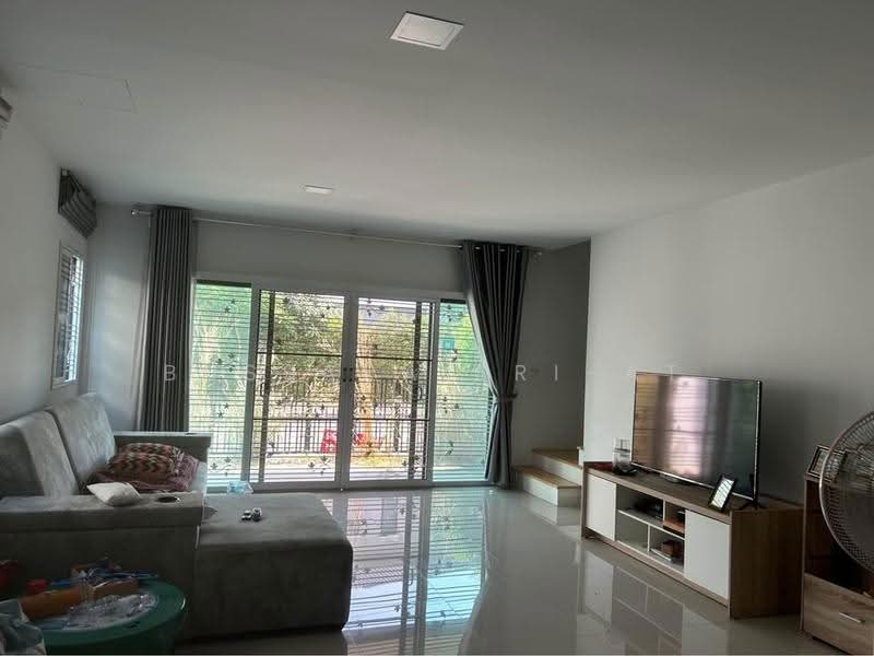 Pruksa Ville 92 Onnut-Suvarnabhumi, Samut Prakan, Soi Ladkrabang 14/1, Ladkrabang Road, Rachathewa, Bang Plee, Samut Prakan, 3 Bedrooms, 204 sqm, Single Detached House For Sale, by Bussara Sri-At, 500529641 - DDproperty.com