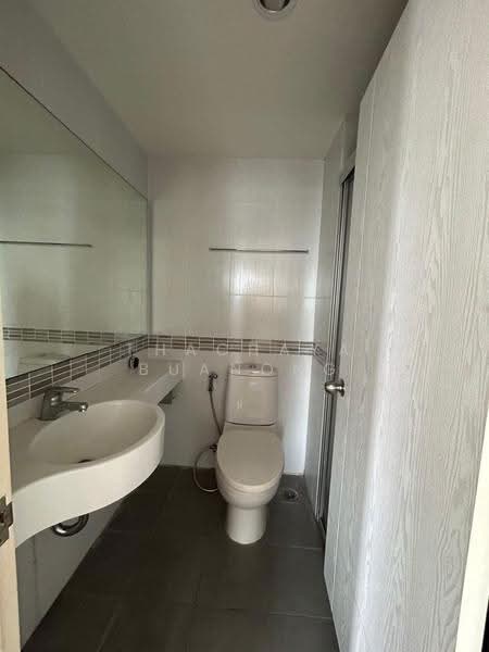 Lumpini Place Srinakarin-Huamak Station, Bangkok, Srinakarin Road, Suan Luang, Bangkok, 1 Bedroom, 38 sqm, Condo For Rent, by Thachaya Buanong, 500529646 - DDproperty.com