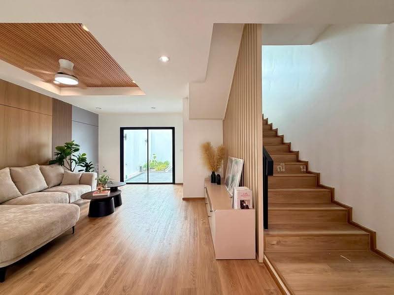 Areeya Mova Kaset-Nawamintr, Bangkok, Soi Moobaan Areeya Mowa, Chorake Bua, Lat Phrao, Bangkok, 3 Bedrooms, 170 sqm, Townhouse For Sale, by Ashiraya Suwannin, 500529672 - DDproperty.com