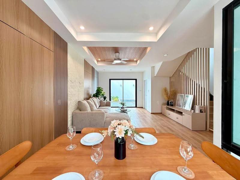 Areeya Mova Kaset-Nawamintr, Bangkok, Soi Moobaan Areeya Mowa, Chorake Bua, Lat Phrao, Bangkok, 3 Bedrooms, 170 sqm, Townhouse For Sale, by Ashiraya Suwannin, 500529672 - DDproperty.com