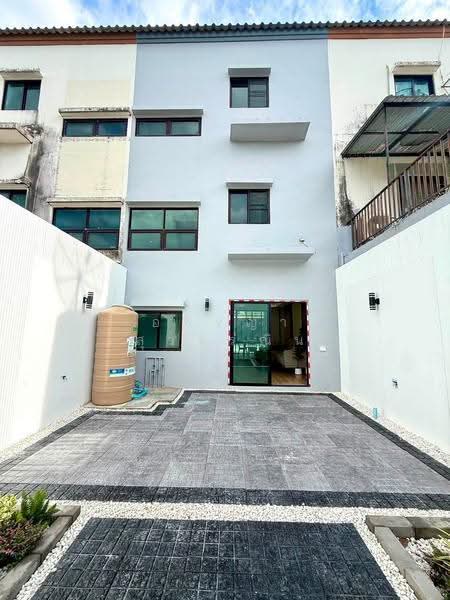 Areeya Mova Kaset-Nawamintr, Bangkok, Soi Moobaan Areeya Mowa, Chorake Bua, Lat Phrao, Bangkok, 3 Bedrooms, 170 sqm, Townhouse For Sale, by Ashiraya Suwannin, 500529672 - DDproperty.com