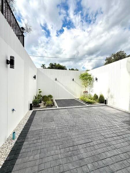 Areeya Mova Kaset-Nawamintr, Bangkok, Soi Moobaan Areeya Mowa, Chorake Bua, Lat Phrao, Bangkok, 3 Bedrooms, 170 sqm, Townhouse For Sale, by Ashiraya Suwannin, 500529672 - DDproperty.com