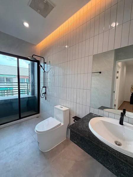 Areeya Mova Kaset-Nawamintr, Bangkok, Soi Moobaan Areeya Mowa, Chorake Bua, Lat Phrao, Bangkok, 3 Bedrooms, 170 sqm, Townhouse For Sale, by Ashiraya Suwannin, 500529672 - DDproperty.com