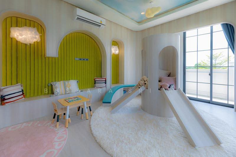 Aerie Srinakarin-Krungthepkreetha, Bangkok, Srinakarin - Romklao Road, Khlong Song Ton Nun, Lat Krabang, Bangkok, 4 Bedrooms, 390 sqm, Single Detached House For Sale, by Bussara Sri-At, 500529716 - DDproperty.com