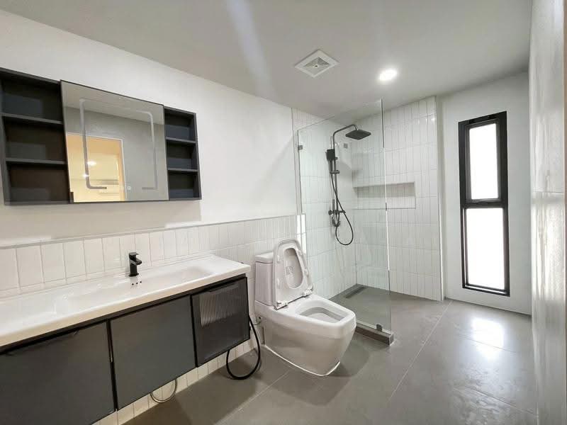 3-BR House, Bangkok, Prawet, Bangkok, 3 Bedrooms, 300 sqm, Single Detached House For Sale, by Bussara Sri-At, 500529749 - DDproperty.com