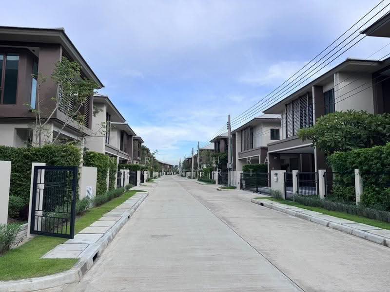 Burasiri Krungthep Kreetha, Bangkok, 95 Soi Pracha Ruam Chai, Hua Mak, Bang Kapi, Bangkok, 4 Bedrooms, 230 sqm, Single Detached House For Rent, by Narinthira Roengrit, 500529826 - DDproperty.com