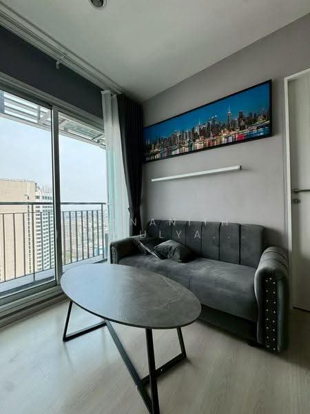 Life Ratchadapisek, Bangkok, 279 Ratchadapisaek Road, Huai Khwang, Bangkok, 2 Bedrooms, 46 sqm, Condo For Rent, by Thananith Ittitulyapong, 500529843 - DDproperty.com